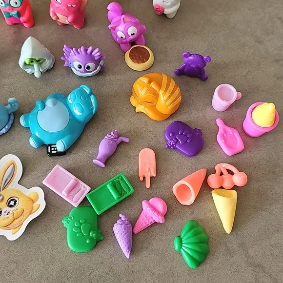 ✨️SOLD✨️Lost Kitties Collection x37 Lot - Picture 7 of 10